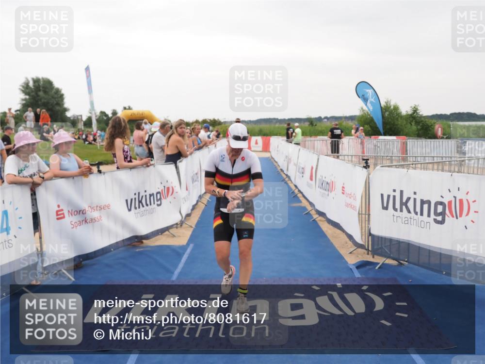 22.06.2025 - Viking Triathlon MichiJ http://msf.ph/oto/8081617 22.06.2025 15:59:06 Ziel 77, 461 meine-sportfotos.de