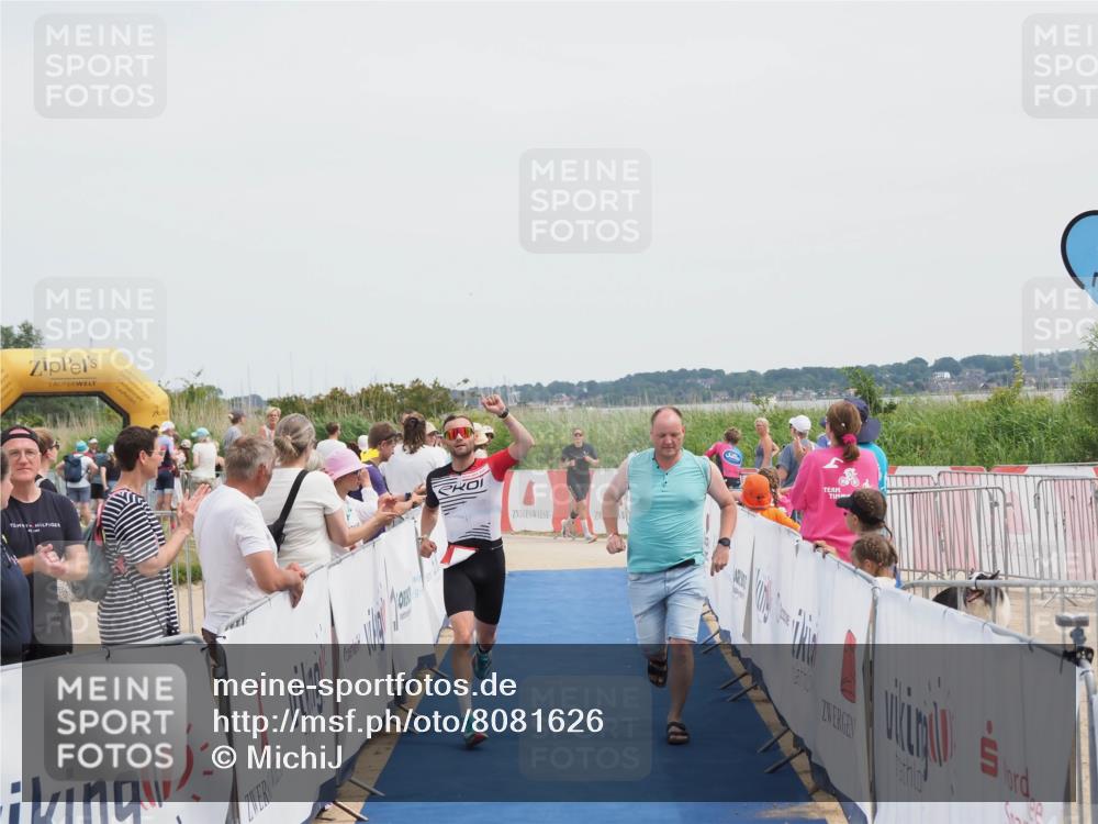 22.06.2025 - Viking Triathlon MichiJ http://msf.ph/oto/8081626 22.06.2025 14:27:22 Ziel 652 meine-sportfotos.de