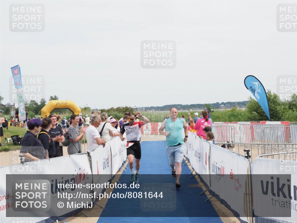 22.06.2025 - Viking Triathlon MichiJ http://msf.ph/oto/8081644 22.06.2025 14:27:23 Ziel 652 meine-sportfotos.de