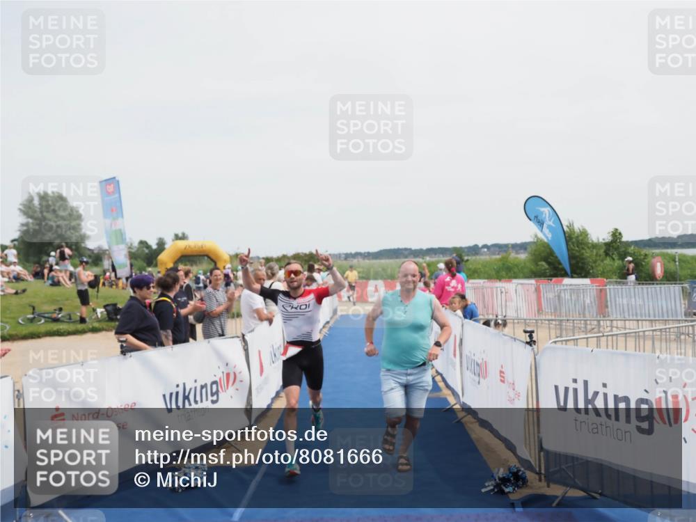 22.06.2025 - Viking Triathlon MichiJ http://msf.ph/oto/8081666 22.06.2025 14:27:24 Ziel 652 meine-sportfotos.de