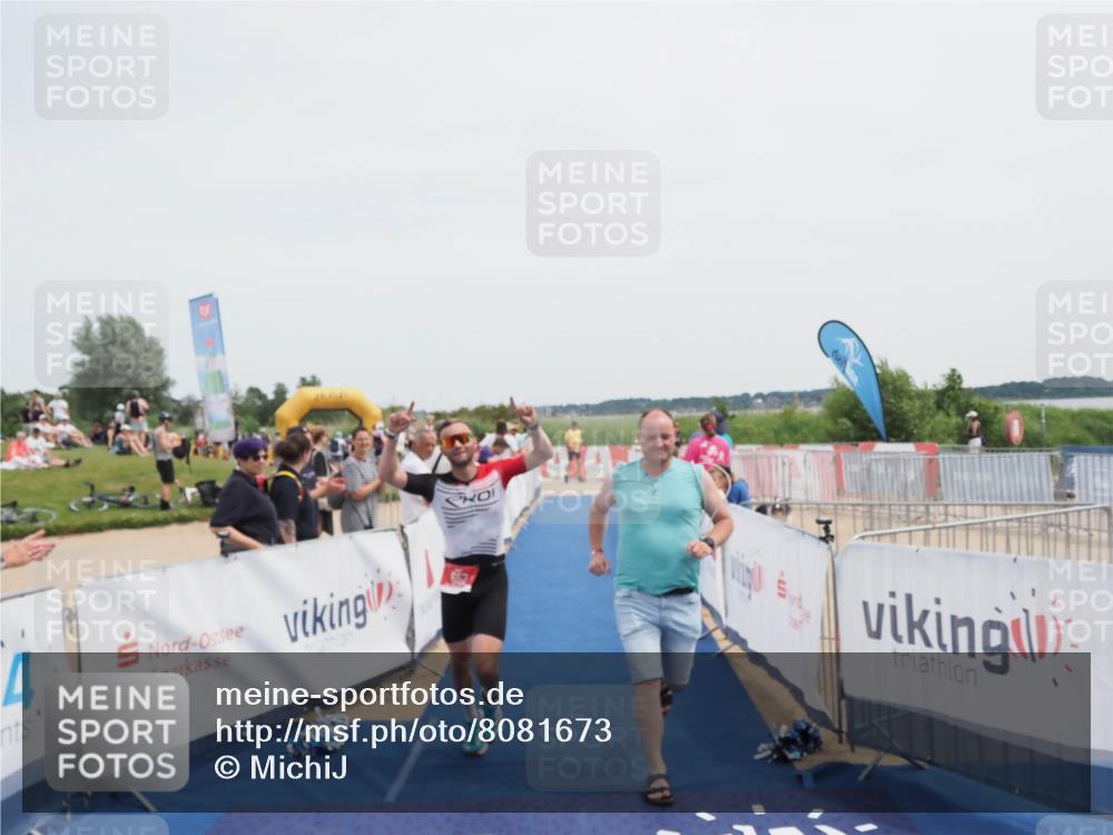 22.06.2025 - Viking Triathlon MichiJ http://msf.ph/oto/8081673 22.06.2025 14:27:24 Ziel 652 meine-sportfotos.de