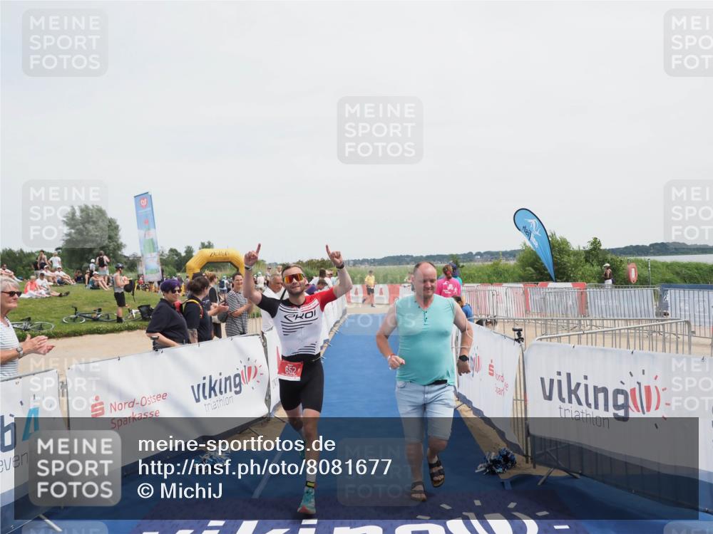 22.06.2025 - Viking Triathlon MichiJ http://msf.ph/oto/8081677 22.06.2025 14:27:24 Ziel 652 meine-sportfotos.de