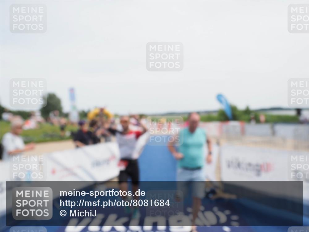 22.06.2025 - Viking Triathlon MichiJ http://msf.ph/oto/8081684 22.06.2025 14:27:24 Ziel 652 meine-sportfotos.de