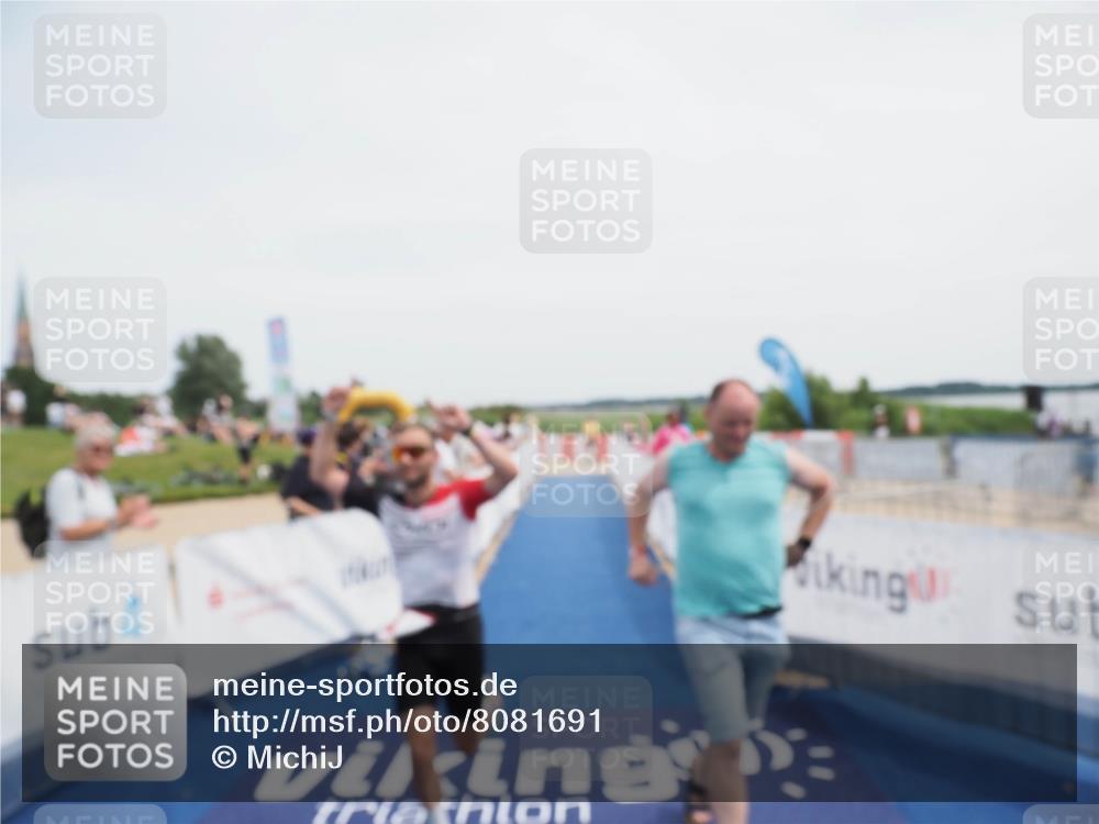 22.06.2025 - Viking Triathlon MichiJ http://msf.ph/oto/8081691 22.06.2025 14:27:25 Ziel 652 meine-sportfotos.de