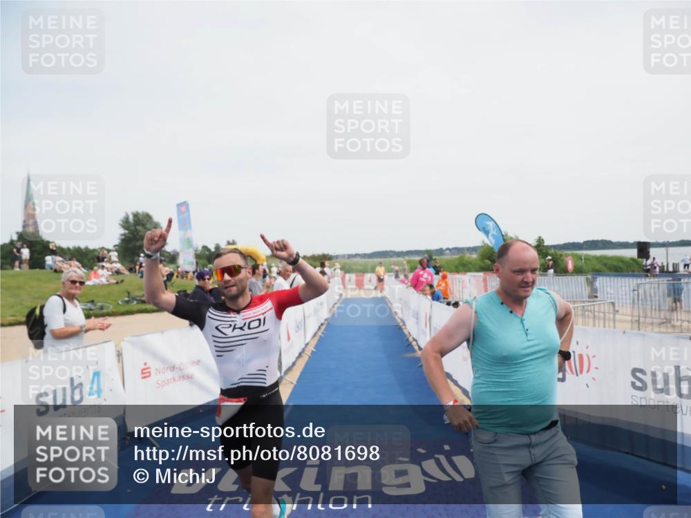 22.06.2025 - Viking Triathlon MichiJ http://msf.ph/oto/8081698 22.06.2025 14:27:25 Ziel 652 meine-sportfotos.de