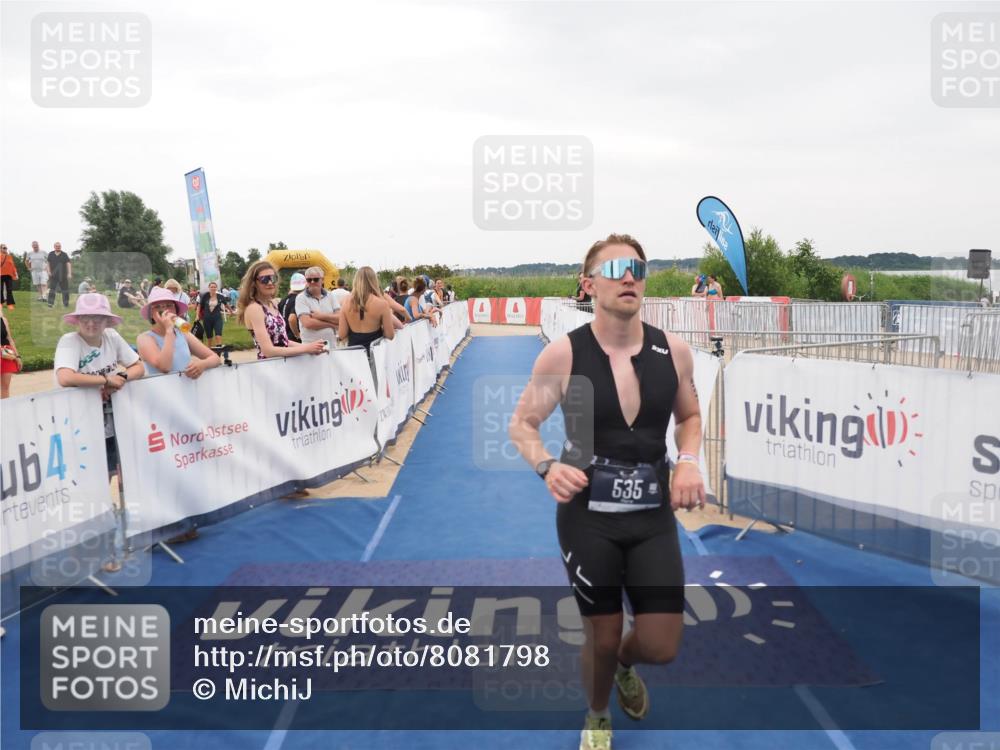 22.06.2025 - Viking Triathlon MichiJ http://msf.ph/oto/8081798 22.06.2025 15:59:18 Ziel 535 meine-sportfotos.de