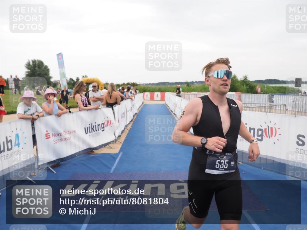 22.06.2025 - Viking Triathlon MichiJ http://msf.ph/oto/8081804 22.06.2025 15:59:18 Ziel 535 meine-sportfotos.de