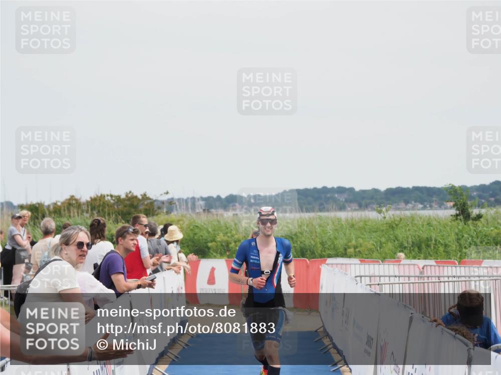 22.06.2025 - Viking Triathlon MichiJ http://msf.ph/oto/8081883 22.06.2025 14:29:28 Ziel 286 meine-sportfotos.de