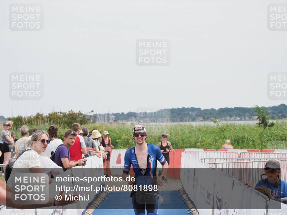 22.06.2025 - Viking Triathlon MichiJ http://msf.ph/oto/8081898 22.06.2025 14:29:28 Ziel 286 meine-sportfotos.de