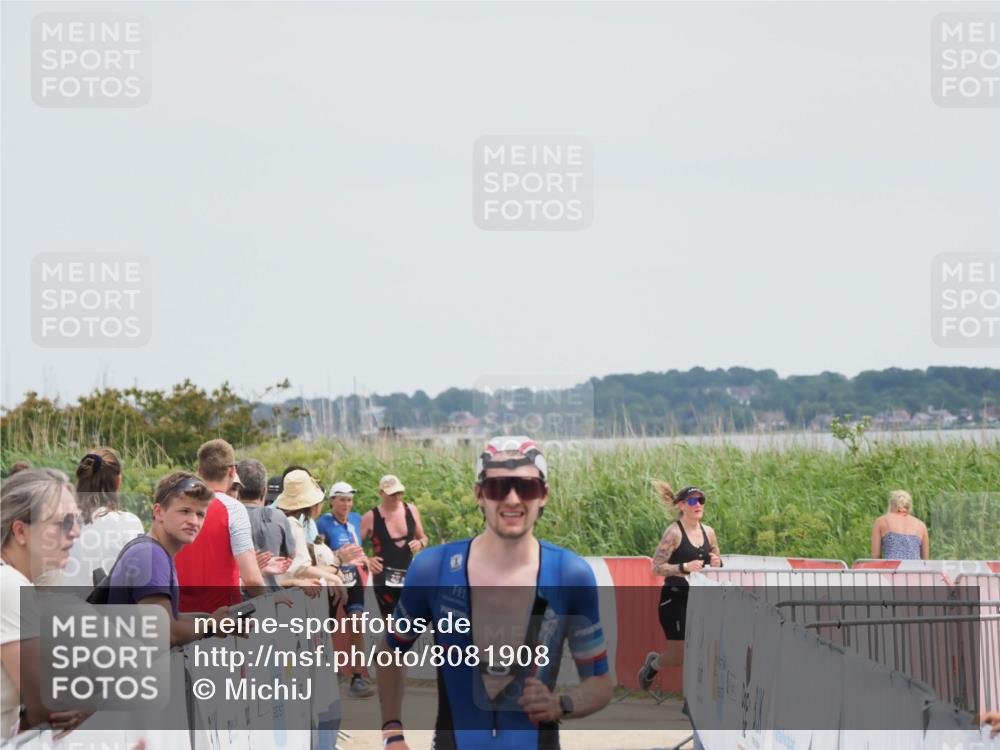 22.06.2025 - Viking Triathlon MichiJ http://msf.ph/oto/8081908 22.06.2025 14:29:29 Ziel 286 meine-sportfotos.de