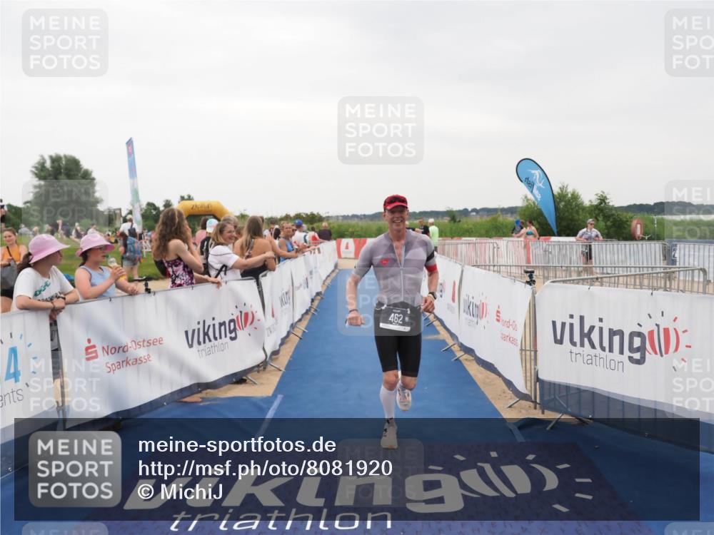 22.06.2025 - Viking Triathlon MichiJ http://msf.ph/oto/8081920 22.06.2025 15:59:43 Ziel 462 meine-sportfotos.de