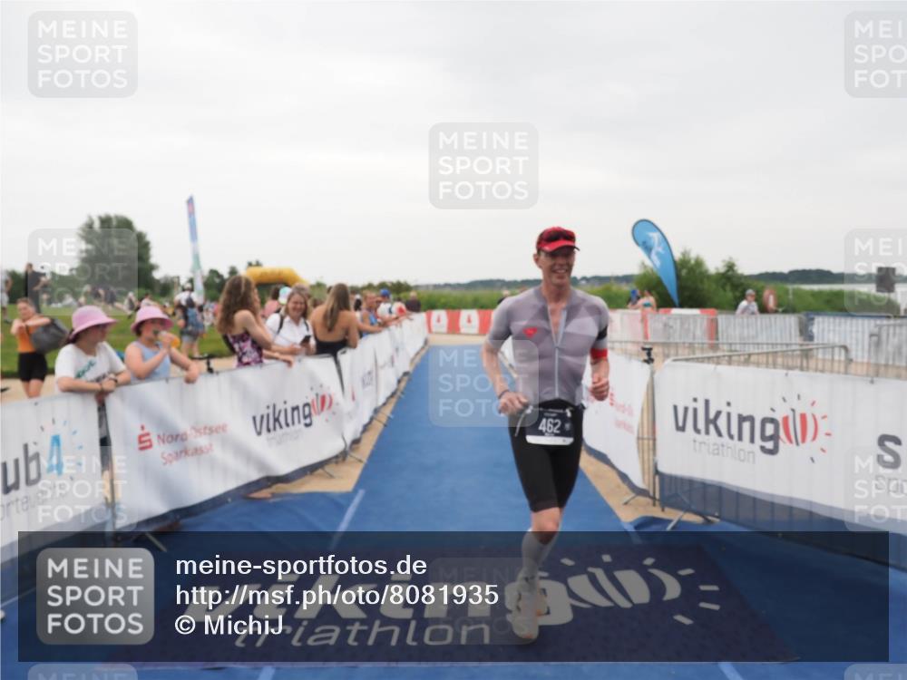 22.06.2025 - Viking Triathlon MichiJ http://msf.ph/oto/8081935 22.06.2025 15:59:43 Ziel 462 meine-sportfotos.de