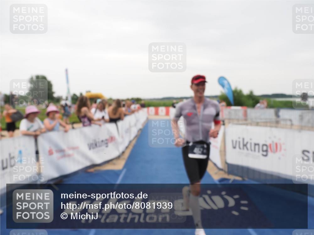 22.06.2025 - Viking Triathlon MichiJ http://msf.ph/oto/8081939 22.06.2025 15:59:43 Ziel 462 meine-sportfotos.de