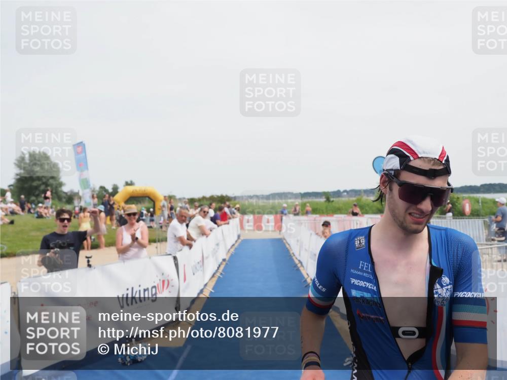22.06.2025 - Viking Triathlon MichiJ http://msf.ph/oto/8081977 22.06.2025 14:29:31 Ziel 286 meine-sportfotos.de