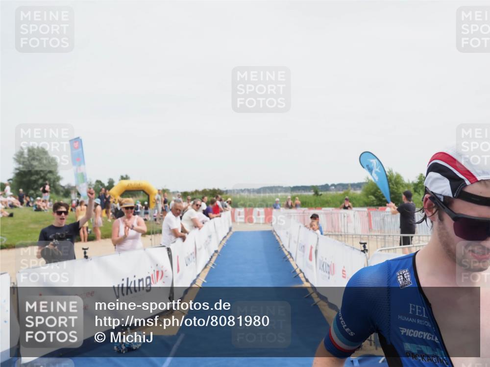 22.06.2025 - Viking Triathlon MichiJ http://msf.ph/oto/8081980 22.06.2025 14:29:31 Ziel 286 meine-sportfotos.de