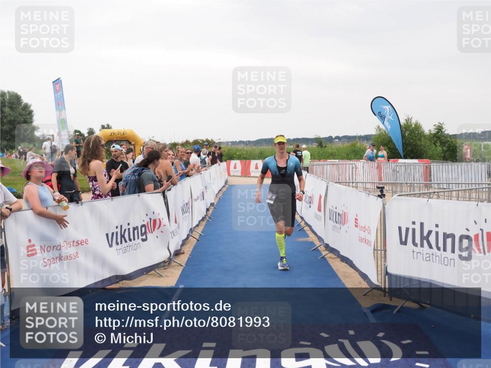 22.06.2025 - Viking Triathlon MichiJ http://msf.ph/oto/8081993 22.06.2025 16:00:09 Ziel 181 meine-sportfotos.de