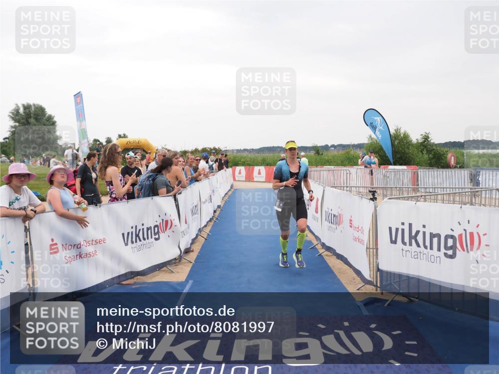 22.06.2025 - Viking Triathlon MichiJ http://msf.ph/oto/8081997 22.06.2025 16:00:09 Ziel 181 meine-sportfotos.de
