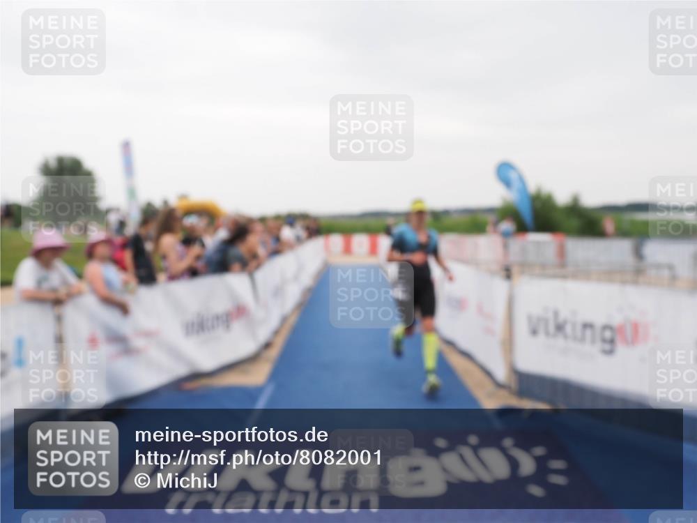 22.06.2025 - Viking Triathlon MichiJ http://msf.ph/oto/8082001 22.06.2025 16:00:09 Ziel 181 meine-sportfotos.de