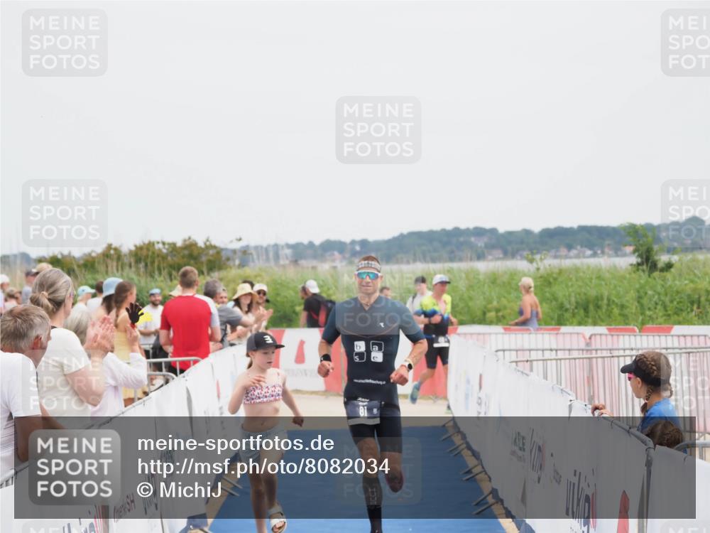 22.06.2025 - Viking Triathlon MichiJ http://msf.ph/oto/8082034 22.06.2025 14:30:34 Ziel 81 meine-sportfotos.de
