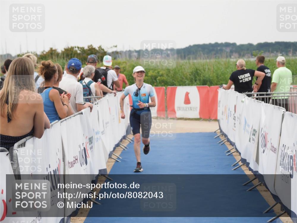 22.06.2025 - Viking Triathlon MichiJ http://msf.ph/oto/8082043 22.06.2025 16:00:20 Ziel 154 meine-sportfotos.de