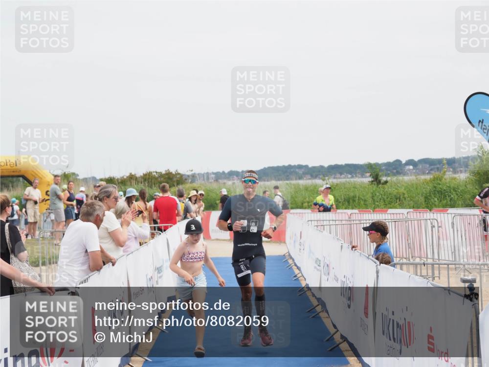 22.06.2025 - Viking Triathlon MichiJ http://msf.ph/oto/8082059 22.06.2025 14:30:35 Ziel 81 meine-sportfotos.de