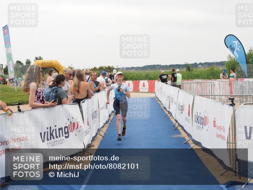 22.06.2025 - Viking Triathlon MichiJ http://msf.ph/oto/8082101 22.06.2025 16:00:22 Ziel 154 meine-sportfotos.de