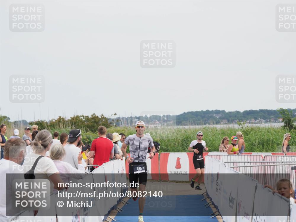 22.06.2025 - Viking Triathlon MichiJ http://msf.ph/oto/8082140 22.06.2025 14:30:55 Ziel 485 meine-sportfotos.de