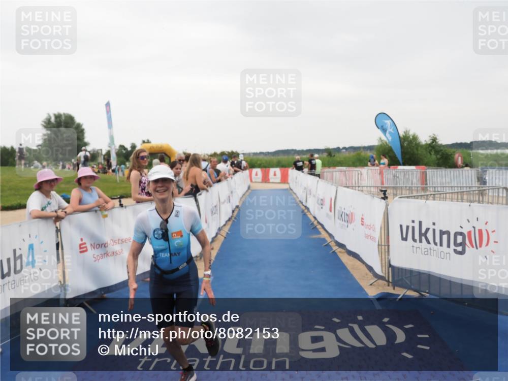 22.06.2025 - Viking Triathlon MichiJ http://msf.ph/oto/8082153 22.06.2025 16:00:24 Ziel 154 meine-sportfotos.de