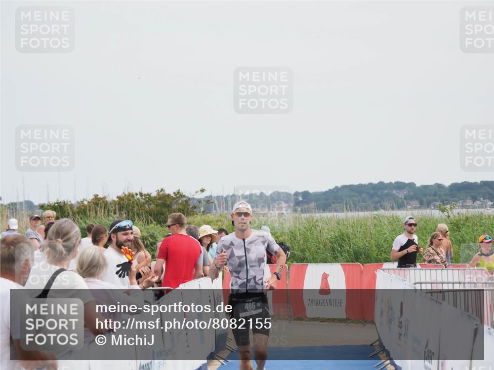 22.06.2025 - Viking Triathlon MichiJ http://msf.ph/oto/8082155 22.06.2025 14:30:56 Ziel 485 meine-sportfotos.de