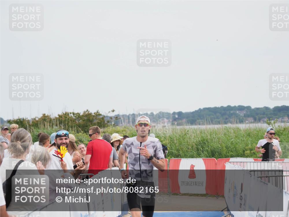 22.06.2025 - Viking Triathlon MichiJ http://msf.ph/oto/8082165 22.06.2025 14:30:56 Ziel 485 meine-sportfotos.de