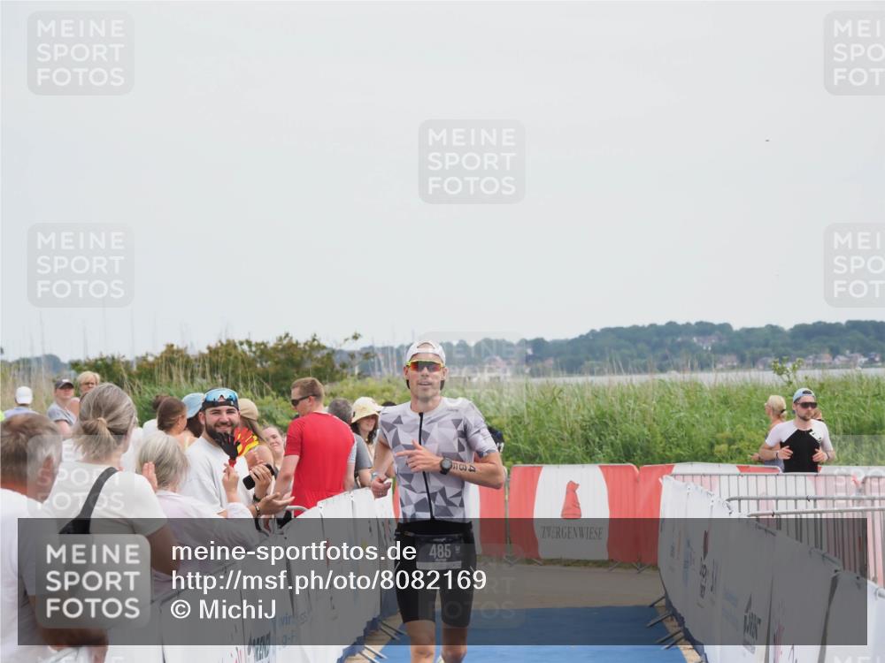 22.06.2025 - Viking Triathlon MichiJ http://msf.ph/oto/8082169 22.06.2025 14:30:56 Ziel 485 meine-sportfotos.de