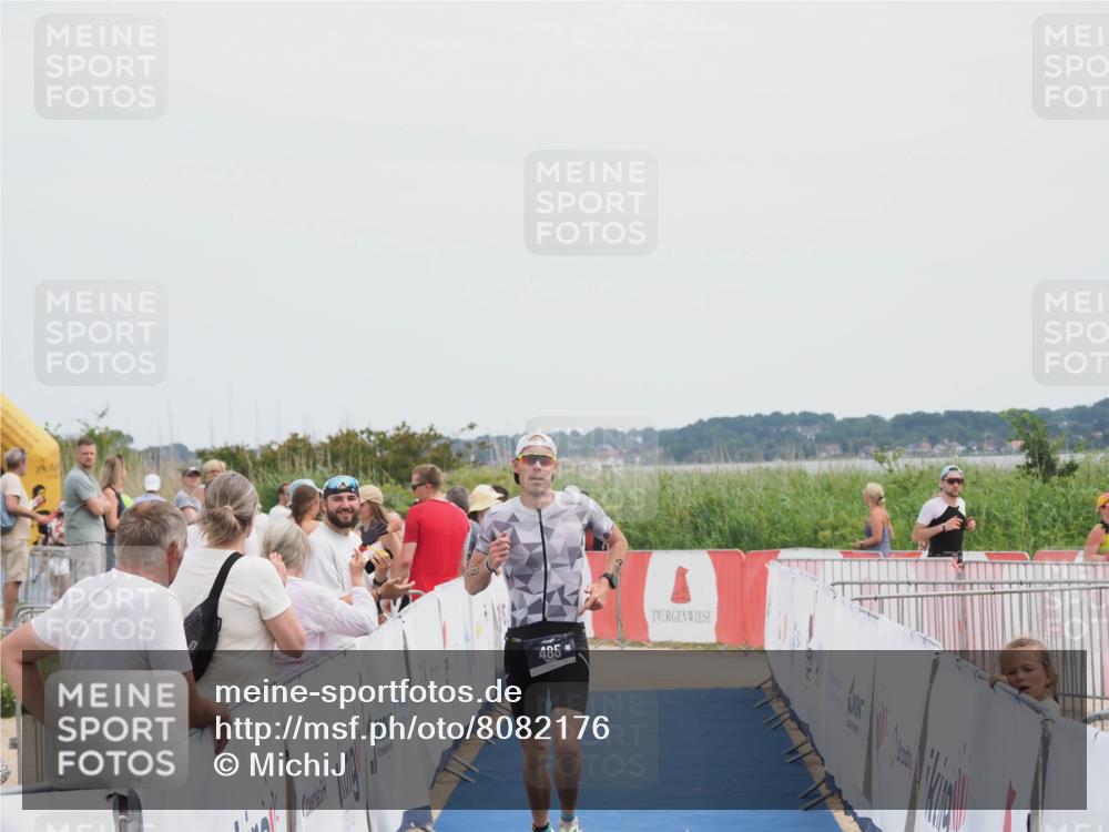22.06.2025 - Viking Triathlon MichiJ http://msf.ph/oto/8082176 22.06.2025 14:30:56 Ziel 485 meine-sportfotos.de