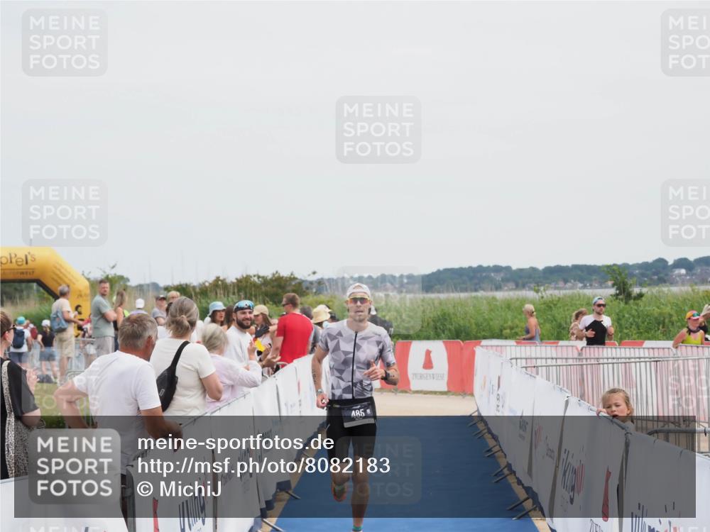 22.06.2025 - Viking Triathlon MichiJ http://msf.ph/oto/8082183 22.06.2025 14:30:57 Ziel 485 meine-sportfotos.de