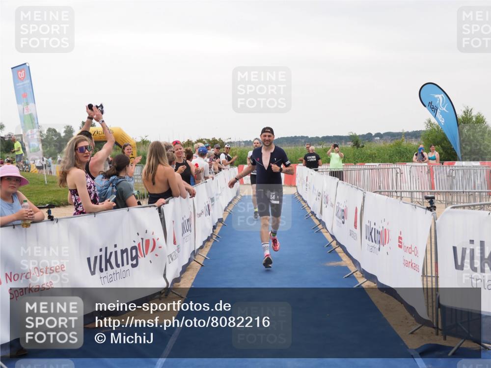 22.06.2025 - Viking Triathlon MichiJ http://msf.ph/oto/8082216 22.06.2025 16:01:09 Ziel 54, 378 meine-sportfotos.de