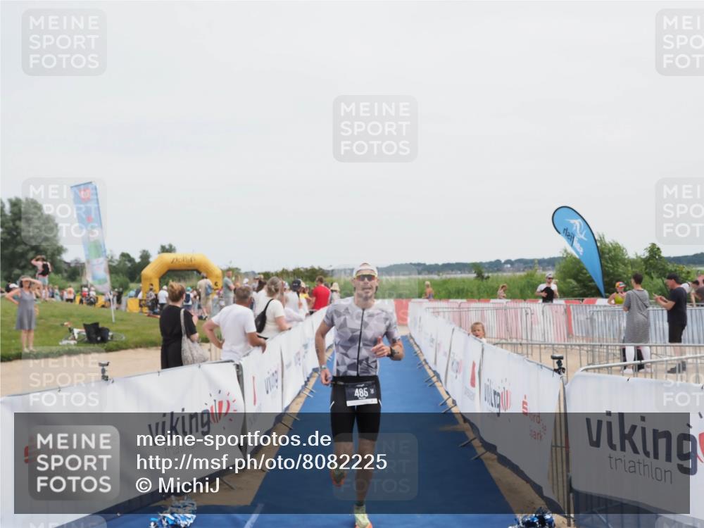 22.06.2025 - Viking Triathlon MichiJ http://msf.ph/oto/8082225 22.06.2025 14:30:58 Ziel 485 meine-sportfotos.de