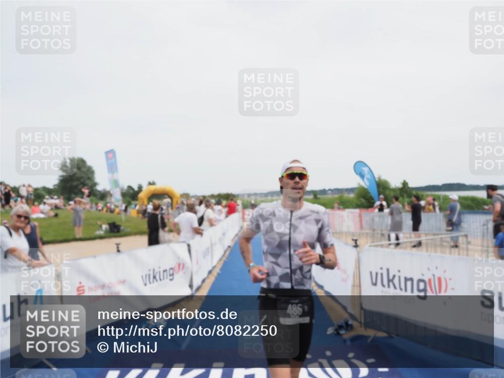 22.06.2025 - Viking Triathlon MichiJ http://msf.ph/oto/8082250 22.06.2025 14:30:59 Ziel 485 meine-sportfotos.de