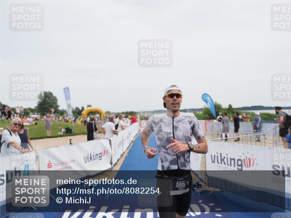 22.06.2025 - Viking Triathlon MichiJ http://msf.ph/oto/8082254 22.06.2025 14:30:59 Ziel 485 meine-sportfotos.de