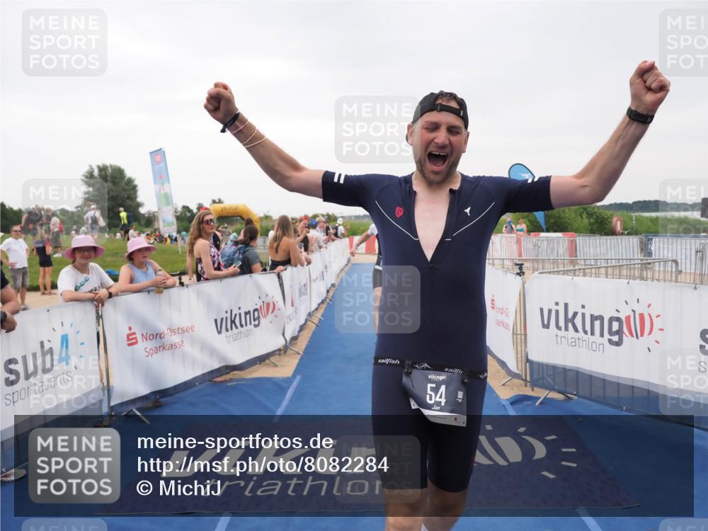 22.06.2025 - Viking Triathlon MichiJ http://msf.ph/oto/8082284 22.06.2025 16:01:12 Ziel 54, 378 meine-sportfotos.de