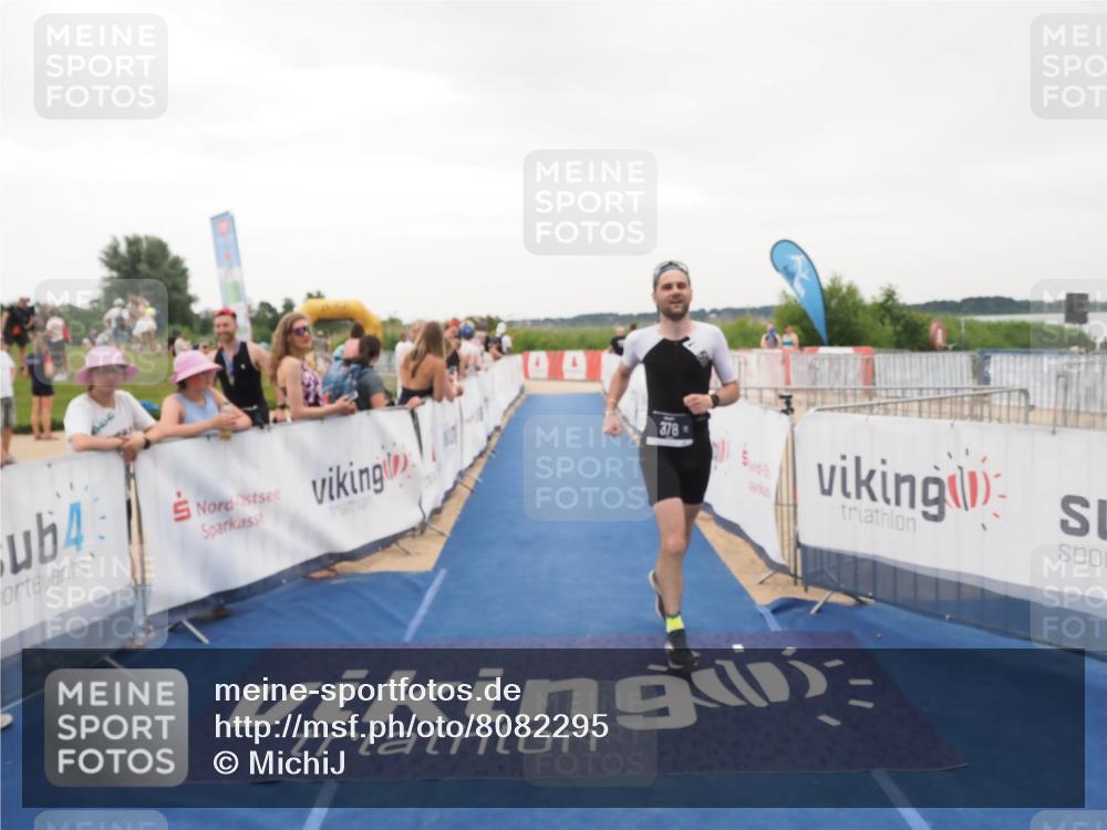 22.06.2025 - Viking Triathlon MichiJ http://msf.ph/oto/8082295 22.06.2025 16:01:12 Ziel 54, 378 meine-sportfotos.de