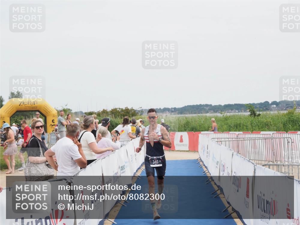 22.06.2025 - Viking Triathlon MichiJ http://msf.ph/oto/8082300 22.06.2025 14:31:10 Ziel 340 meine-sportfotos.de