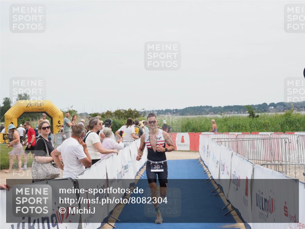 22.06.2025 - Viking Triathlon MichiJ http://msf.ph/oto/8082304 22.06.2025 14:31:10 Ziel 340 meine-sportfotos.de