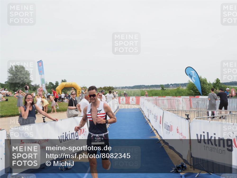22.06.2025 - Viking Triathlon MichiJ http://msf.ph/oto/8082345 22.06.2025 14:31:11 Ziel 340 meine-sportfotos.de