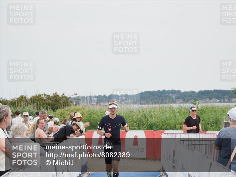 22.06.2025 - Viking Triathlon MichiJ http://msf.ph/oto/8082389 22.06.2025 14:33:04 Ziel 544 meine-sportfotos.de