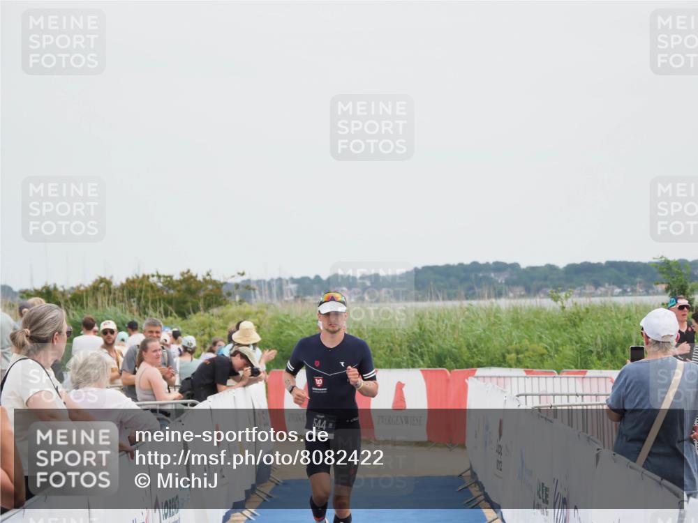 22.06.2025 - Viking Triathlon MichiJ http://msf.ph/oto/8082422 22.06.2025 14:33:05 Ziel 544 meine-sportfotos.de