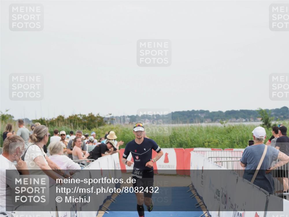 22.06.2025 - Viking Triathlon MichiJ http://msf.ph/oto/8082432 22.06.2025 14:33:05 Ziel 544 meine-sportfotos.de