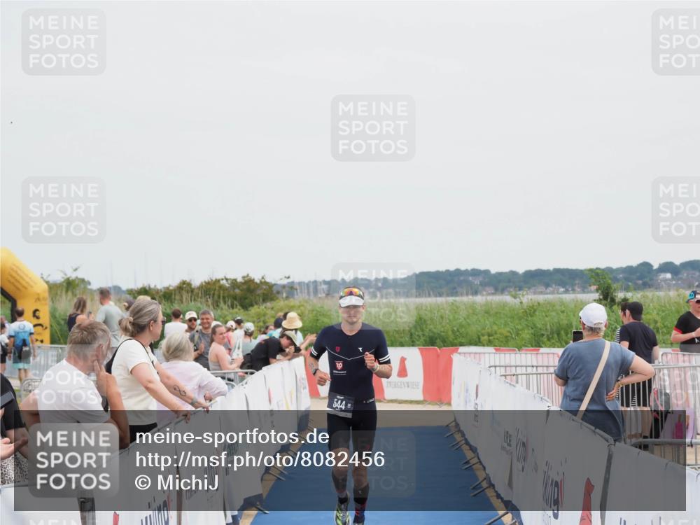 22.06.2025 - Viking Triathlon MichiJ http://msf.ph/oto/8082456 22.06.2025 14:33:05 Ziel 544 meine-sportfotos.de