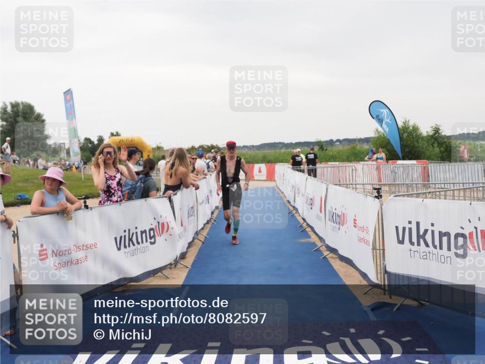 22.06.2025 - Viking Triathlon MichiJ http://msf.ph/oto/8082597 22.06.2025 16:01:36 Ziel 291, 543 meine-sportfotos.de