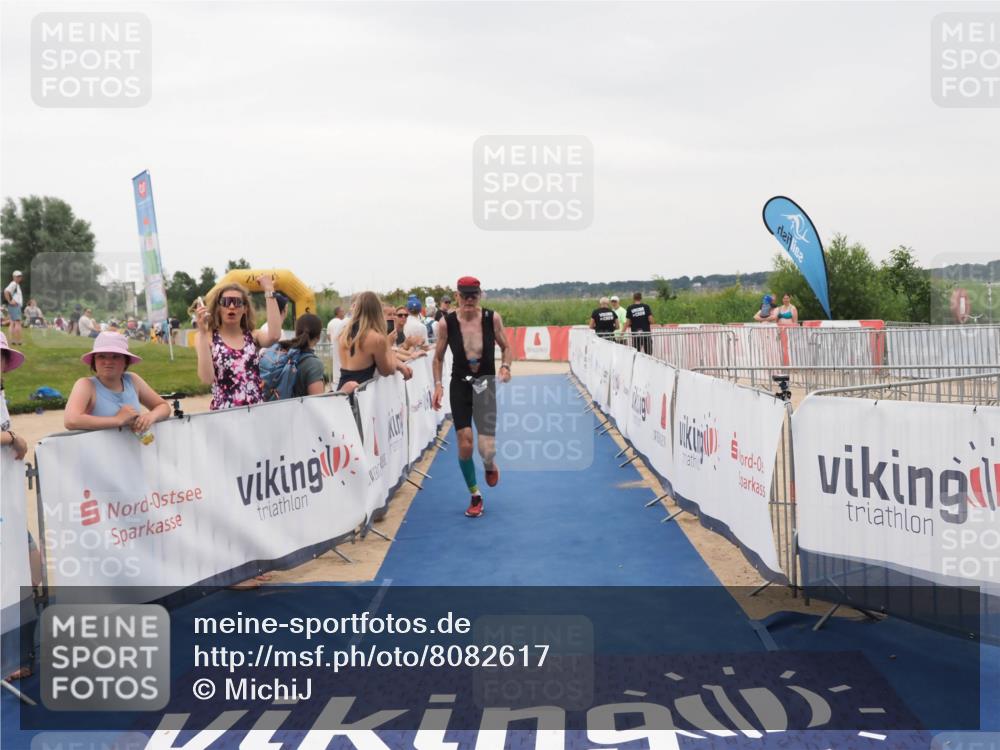 22.06.2025 - Viking Triathlon MichiJ http://msf.ph/oto/8082617 22.06.2025 16:01:36 Ziel 291, 543 meine-sportfotos.de