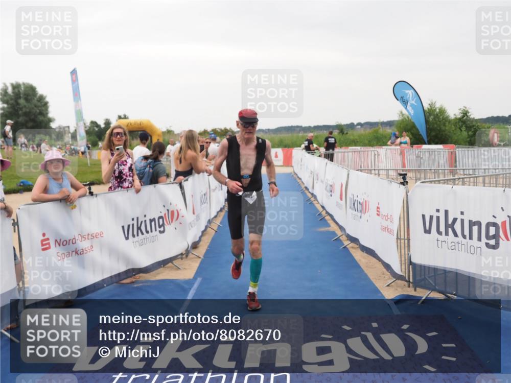 22.06.2025 - Viking Triathlon MichiJ http://msf.ph/oto/8082670 22.06.2025 16:01:37 Ziel 291, 543 meine-sportfotos.de