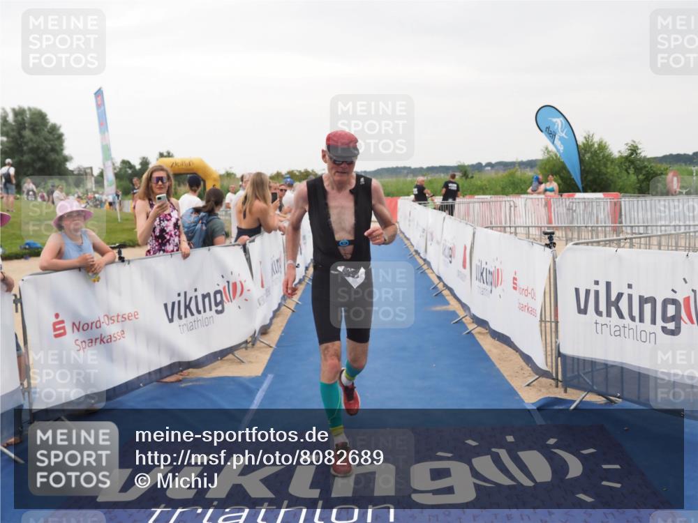 22.06.2025 - Viking Triathlon MichiJ http://msf.ph/oto/8082689 22.06.2025 16:01:38 Ziel 543 meine-sportfotos.de